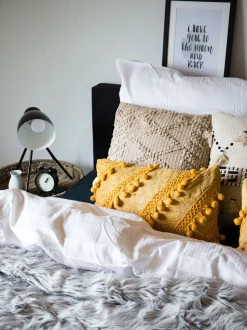 Almofada Decorativa 30 X 50 Cm Amarela Ayroor