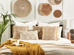 Almofada Decorativa Com Padrao Floral Amarelo E Castanho 45 X 45 Cm Lycrois