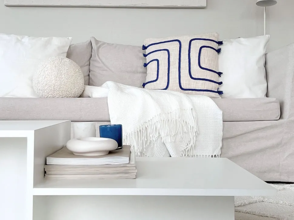 Almofada Decorativa Em Algodao Creme E Azul Marinho Com Padrao Abstrato 45 X 45 Cm Pleione