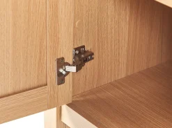 Aparador Com 3 Gavetas E 2 Portas Cor De Madeira Clara Lansin