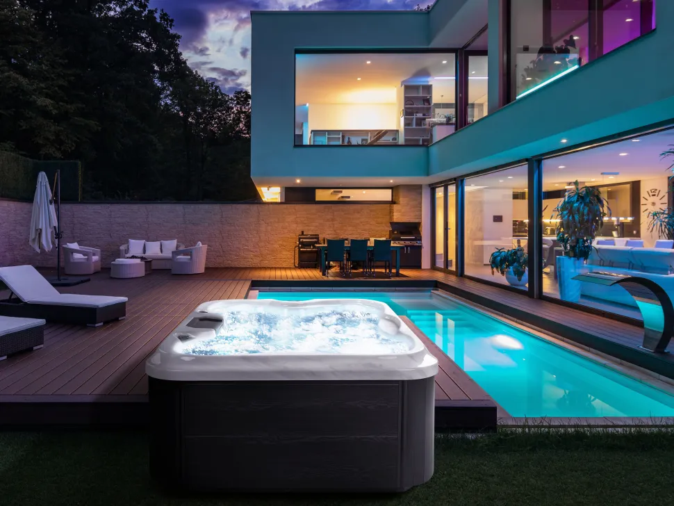 Banheira De Hidromassagem Para Exterior Em Acrilico Branco 180 X 215 Cm Arcelia