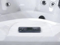 Banheira De Hidromassagem Para Exterior Em Acrilico Branco 180 X 215 Cm Arcelia