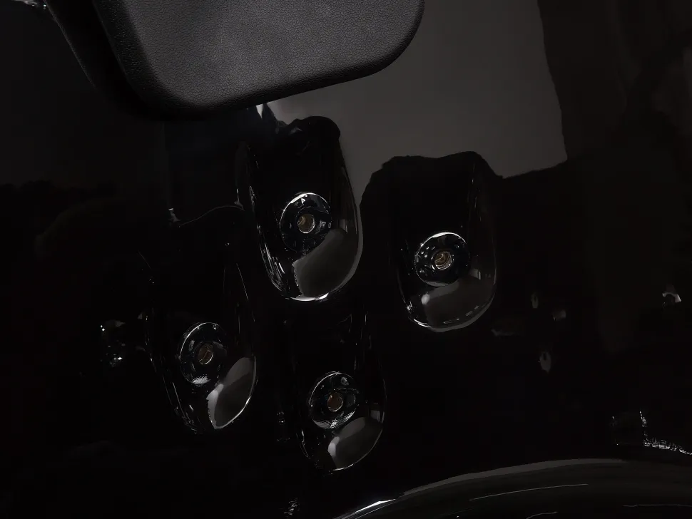 Banheira De Hidromassagem De Canto Em Acrilico Preto Com Led 214 X 155 Cm Martinica