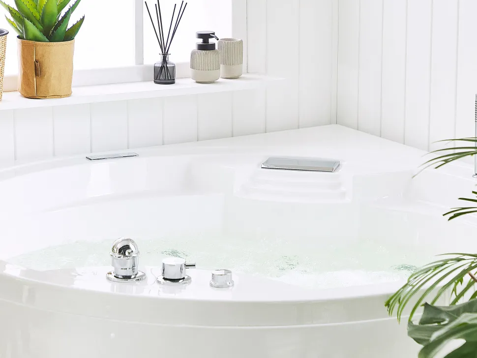 Banheira De Hidromassagem De Canto Em Acrilico Branco Com Led E Coluna Bluetooth 150 X 114 Cm Milano