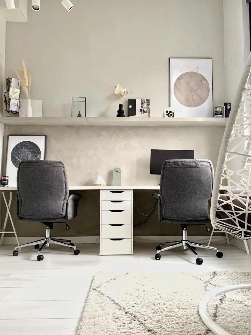 Cadeira De Escritorio Cinzenta Pilot