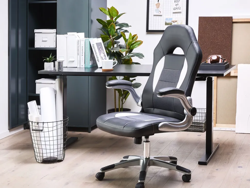 Cadeira De Escritorio Com Bracos Ajustaveis Em Pele Sintetica Preta Dean