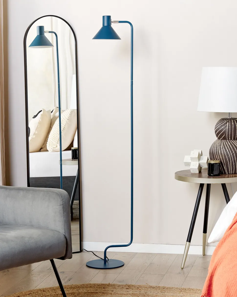 Candeeiro De Chao Em Metal Azul 154 Cm Rimava