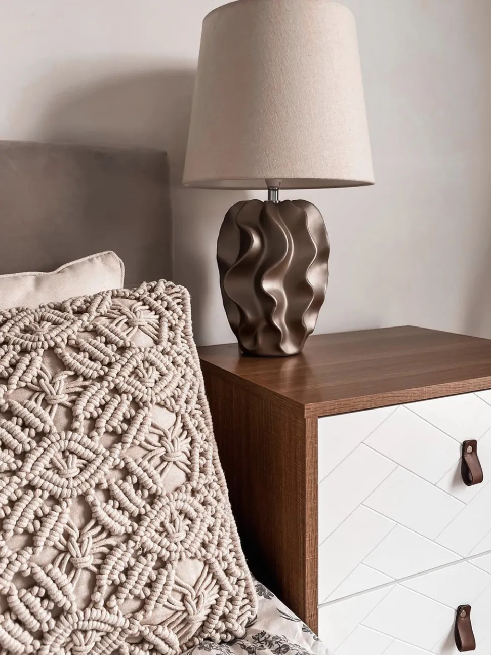 Candeeiro De Mesa Dourado Allika