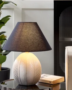 Candeeiro De Mesa Em Ceramica Creme Cadena