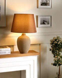 Candeeiro De Mesa Em Ceramica Castanha Fergus