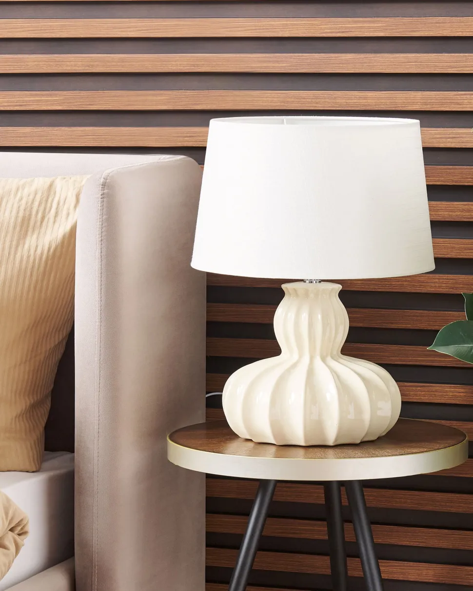 Candeeiro De Mesa Em Ceramica Creme Malabuka