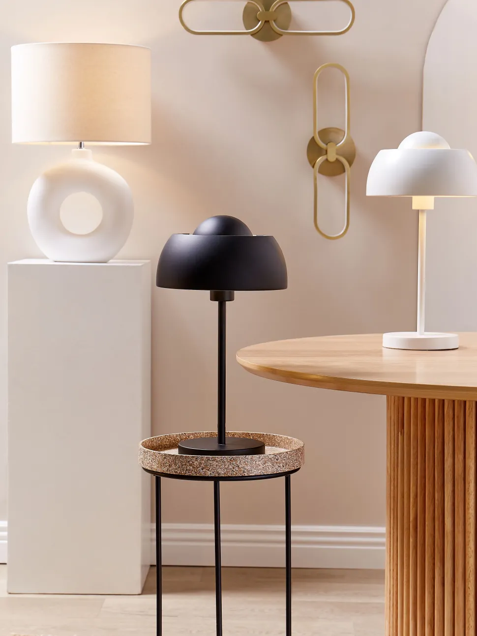 Candeeiro De Mesa Em Ceramica Branco Venta