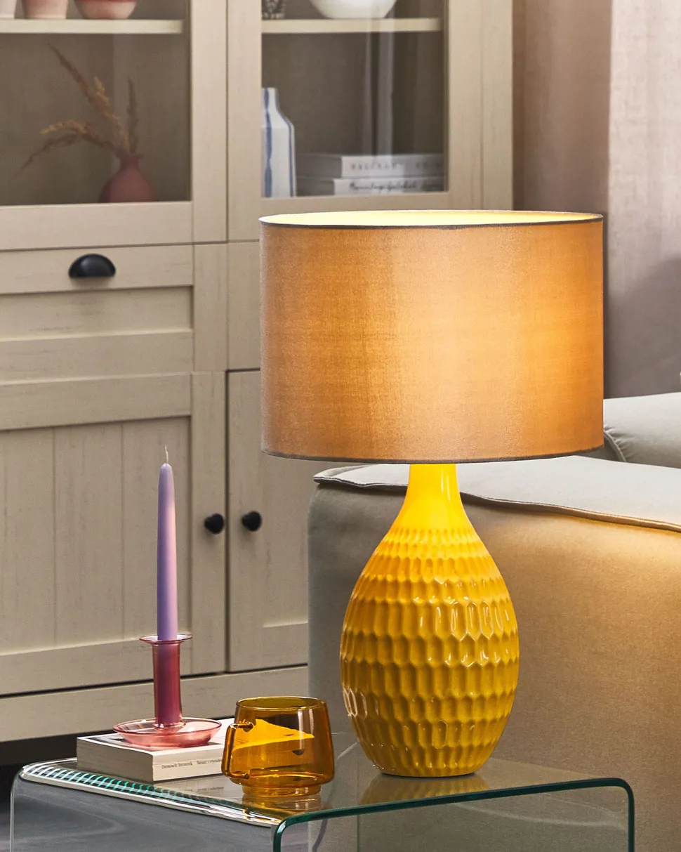 Candeeiro De Mesa Em Ceramica Dourado E Amarelo 52 Cm Haddas