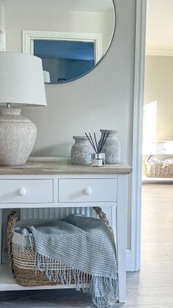 Candeeiro De Mesa Em Ceramica Branca E Creme 60 Cm Caine