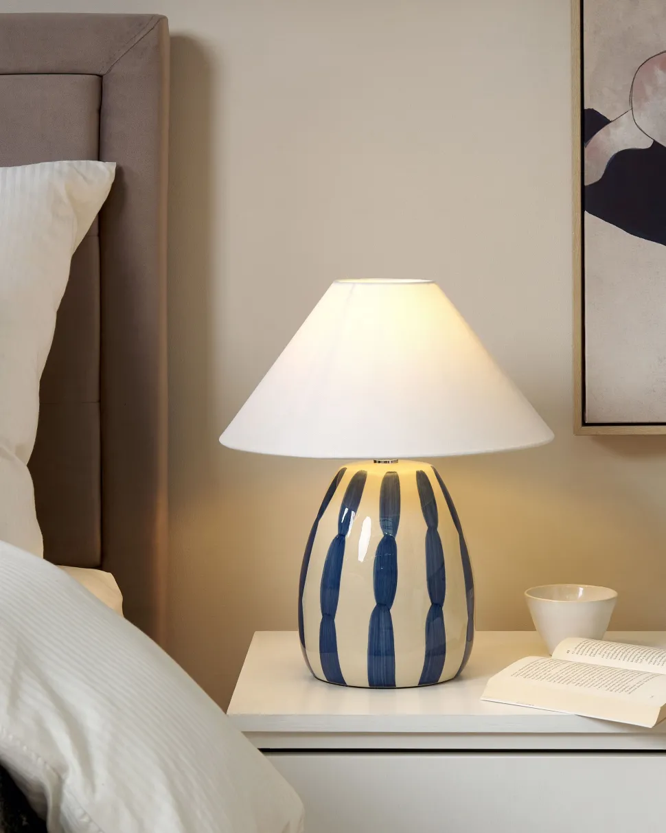 Candeeiro De Mesa Em Ceramica Creme E Azul Luchetti