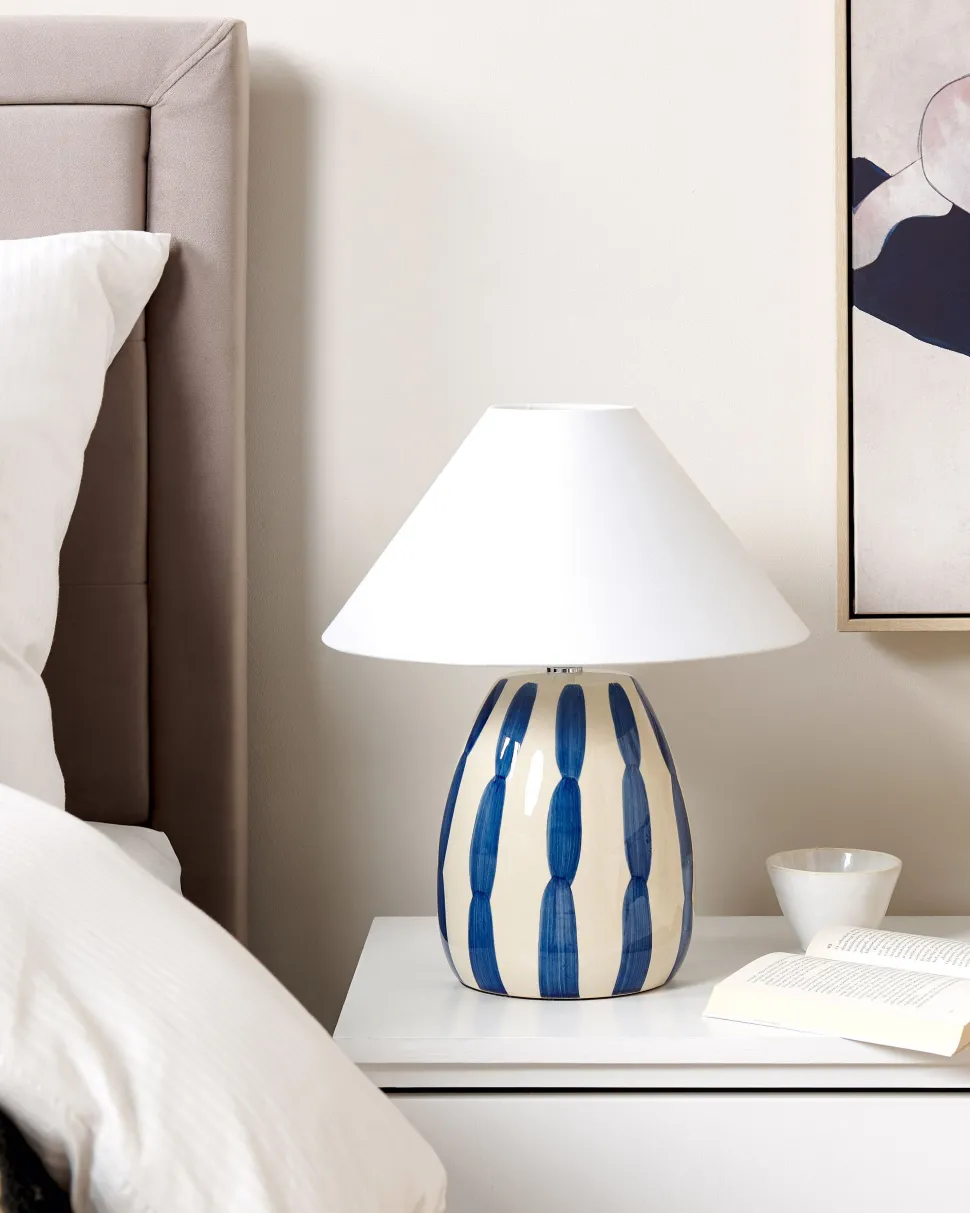 Candeeiro De Mesa Em Ceramica Creme E Azul Luchetti