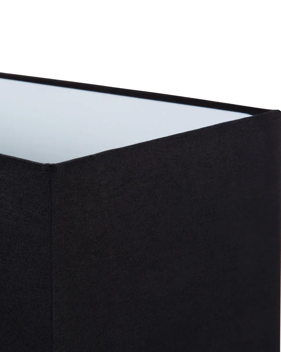 Candeeiro De Mesa Em Metal Prateado E Abajur Preto Yasuni