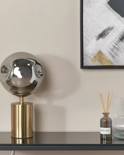Candeeiro De Mesa Em Metal Cor De Bronze E Prateado Boyd