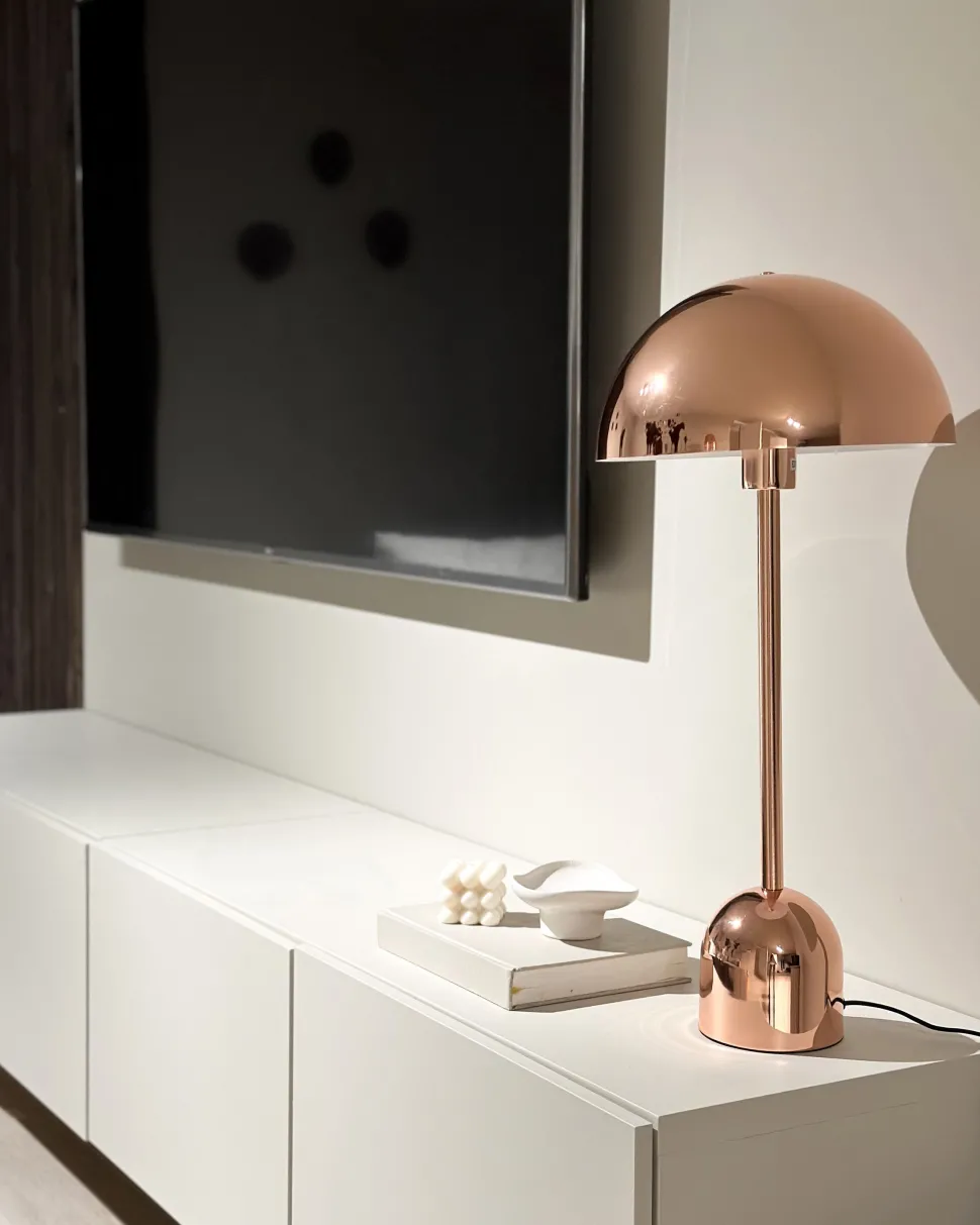 Candeeiro De Mesa Em Metal Cor De Cobre 64 Cm Macasia