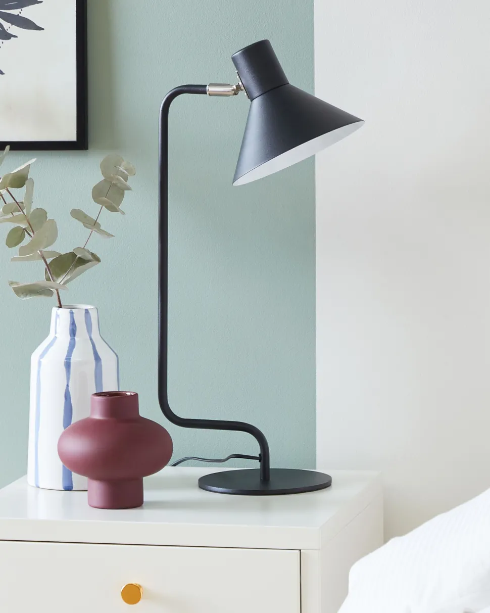 Candeeiro De Mesa Em Metal Preto 51 Cm Rimava