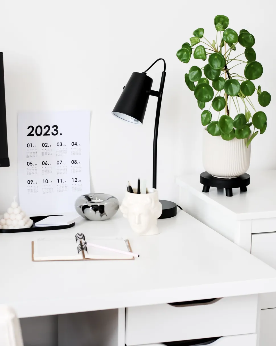 Candeeiro De Mesa Em Metal Preto Flint