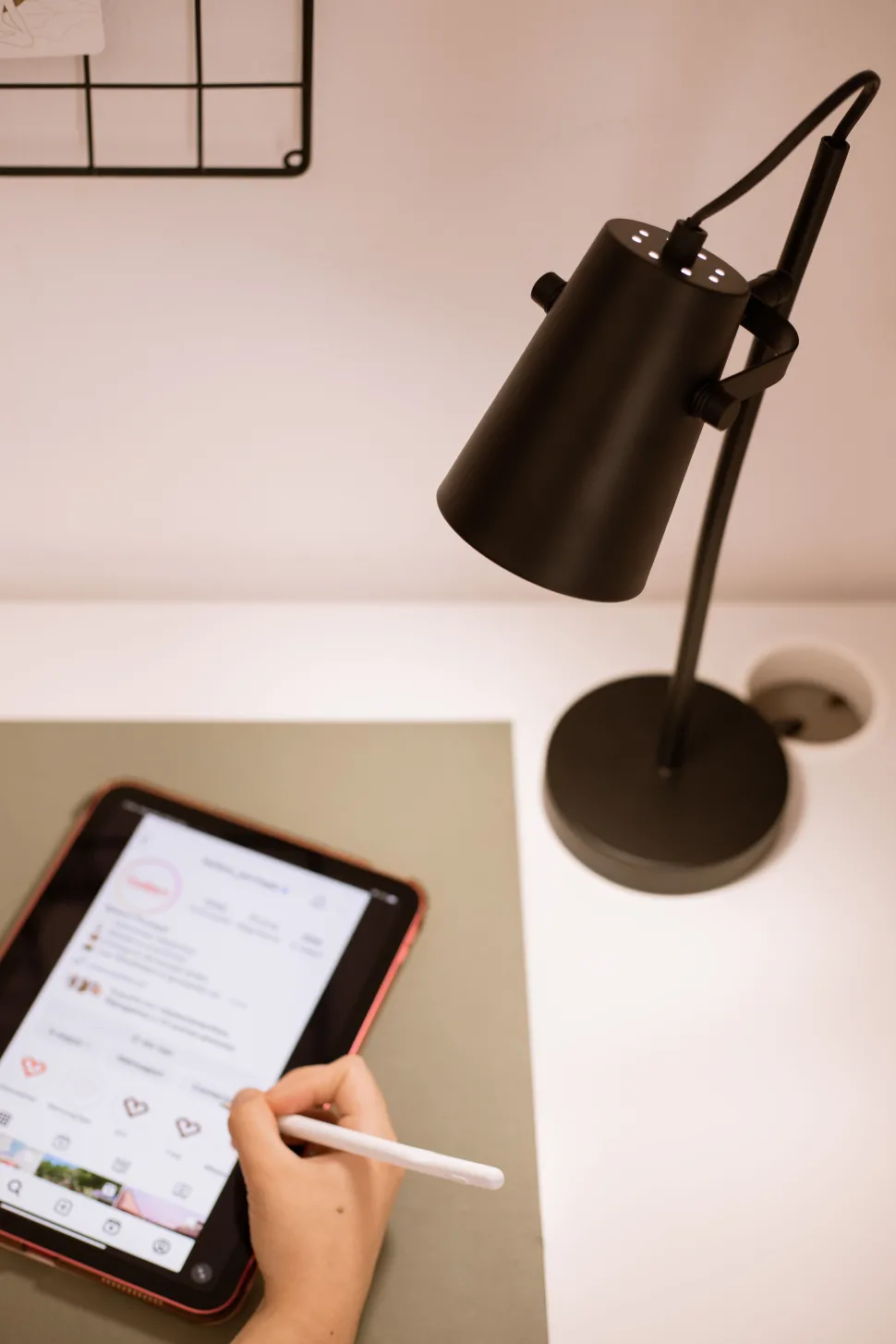 Candeeiro De Mesa Em Metal Preto Flint