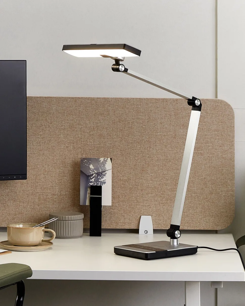 Candeeiro De Mesa Led Em Metal Prateado 73 Cm Lacerta