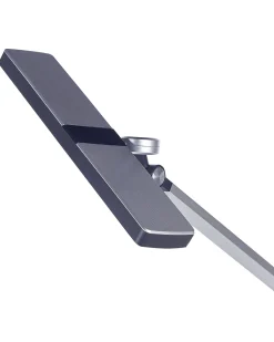 Candeeiro De Mesa Led Em Metal Prateado 73 Cm Lacerta