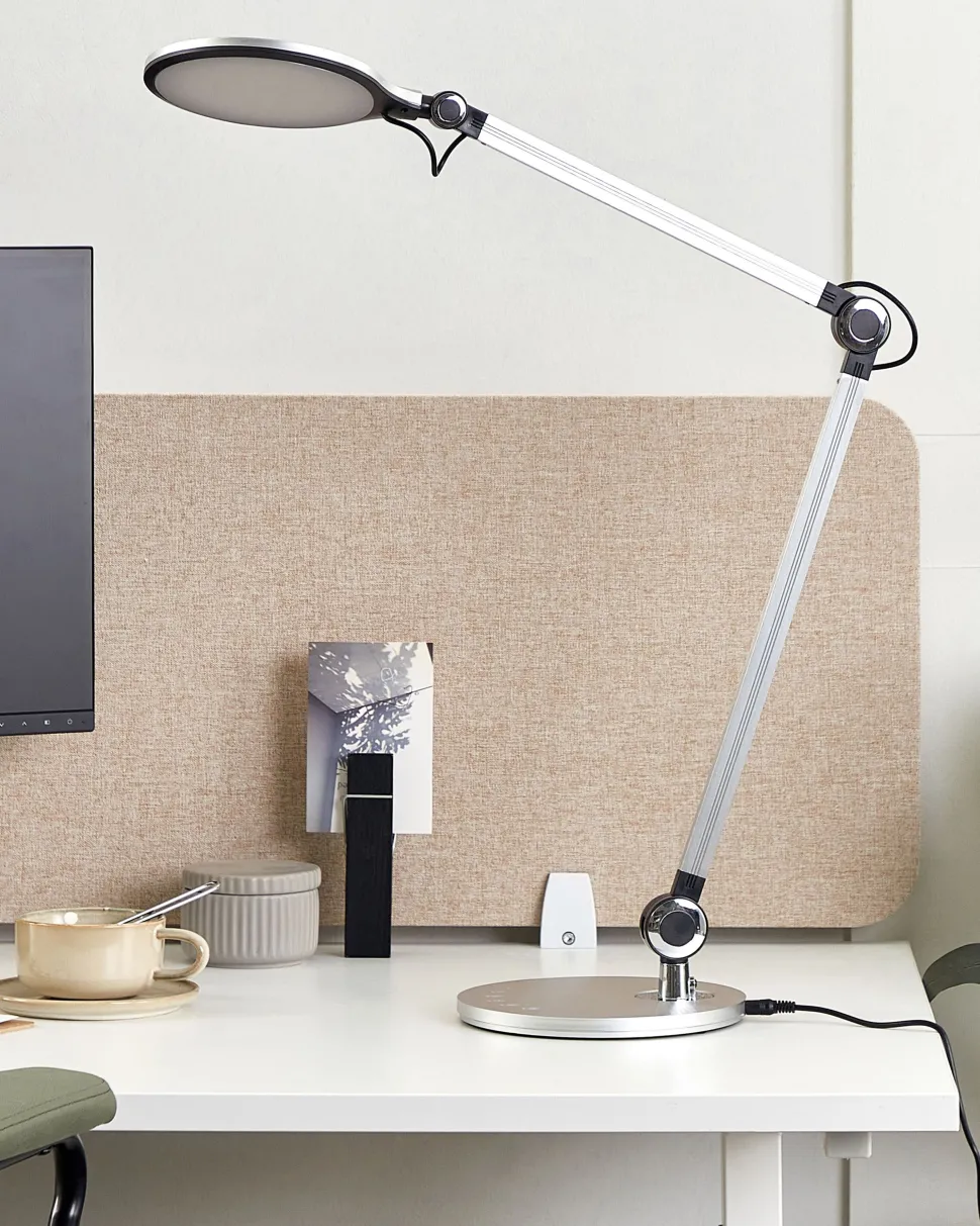 Candeeiro De Mesa Led Em Metal Prateado 34 Cm Eridanus