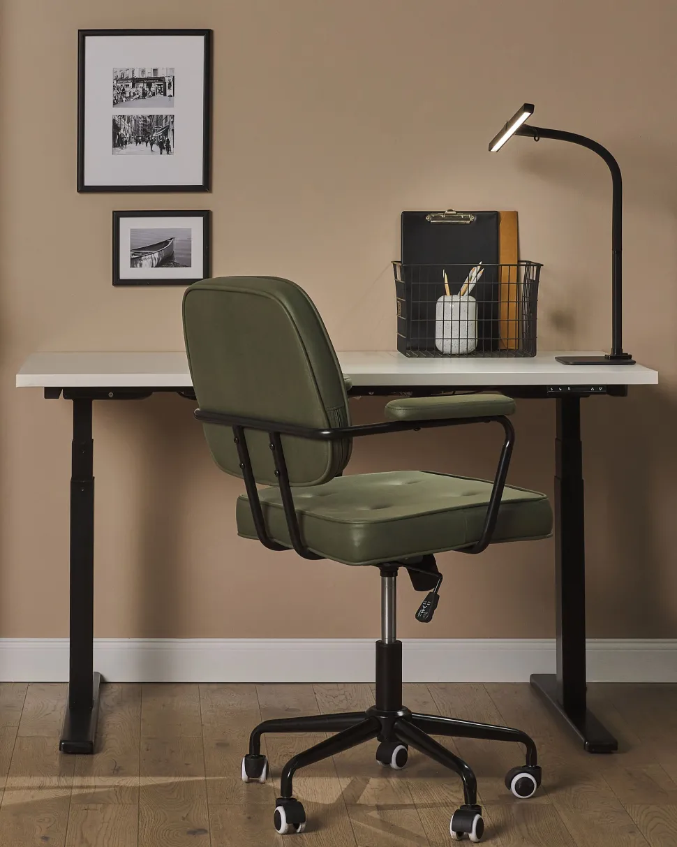 Candeeiro De Mesa Led Preto 68 Cm Kouris