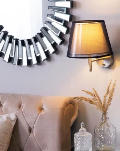 Candeeiro De Parede Em Metal Cromado E Abajur Preto Columbia