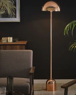 Candeeiro De Pe Em Metal Cor De Cobre 158 Cm Macasia