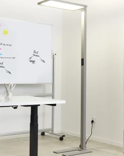 Candeeiro De Pe Led Em Metal Prateado 196 Cm Orion