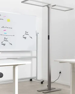Candeeiro De Pe Led Em Metal Prateado 197 Cm Sculptor