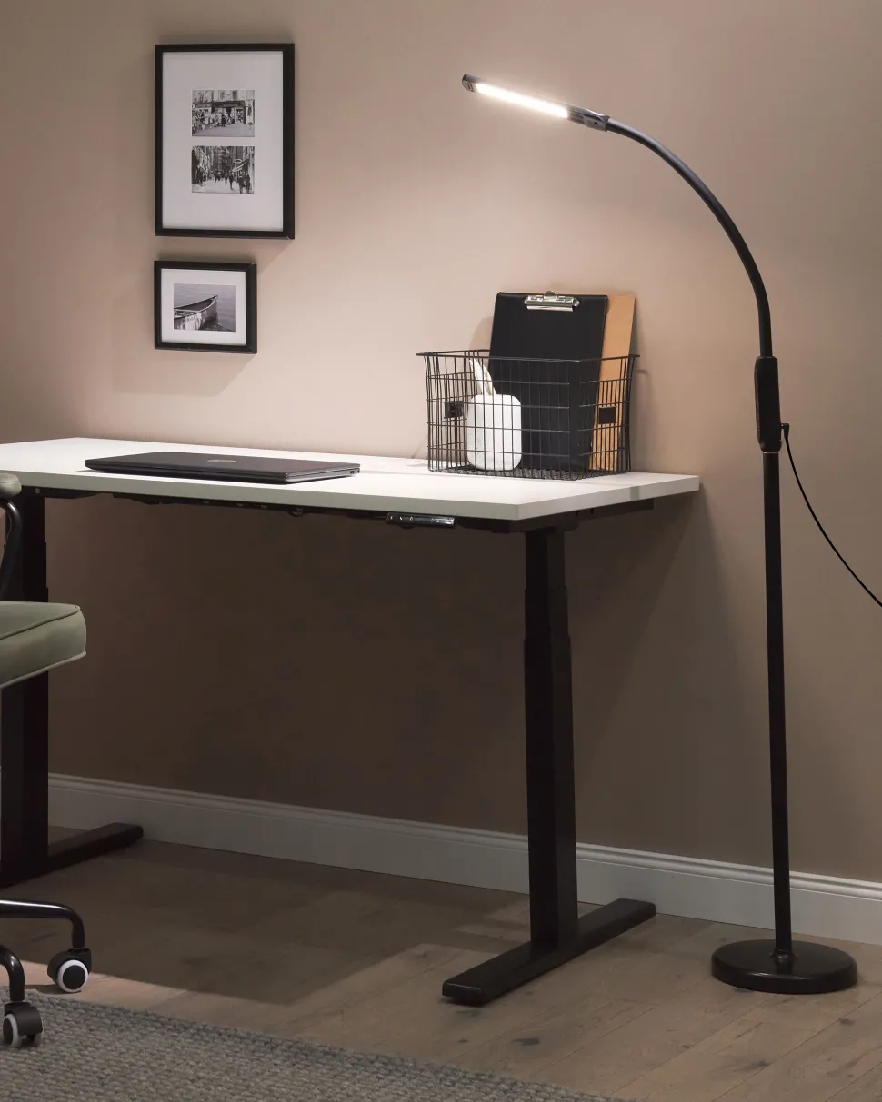 Candeeiro De Pe Led Preto 174 Cm Apus