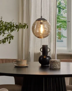 Candeeiro De Teto Esferico Em Vidro Cor De Ambar Mirna