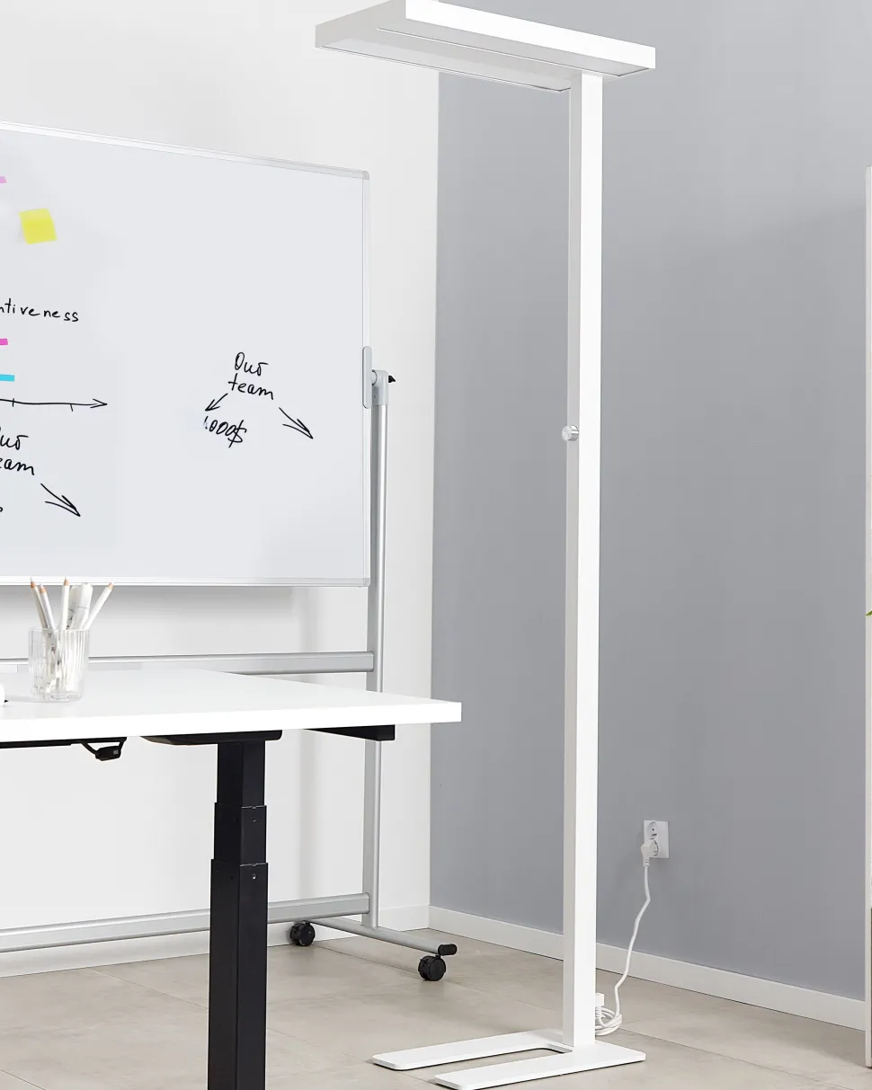 Candeeiro Led De Pe Em Metal Branco 197 Cm Taurus