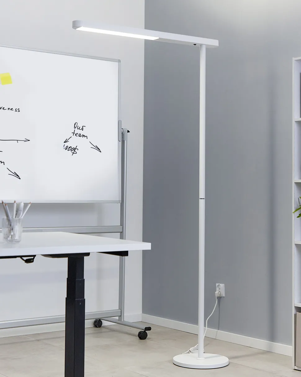 Candeeiro Led De Pe Em Metal Branco 186 Cm Perseus