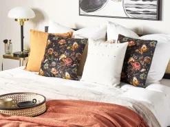 Conjunto De 2 Almofadas Decorativas Com Rebites 45 X 45 Cm Creme Gaura