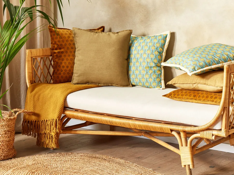 Conjunto De 2 Almofadas Decorativas Amarelo Mostarda 45 X 45 Cm Subulata