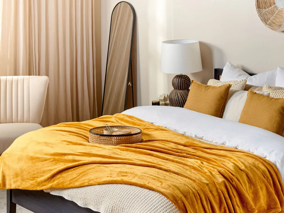 Conjunto De 2 Almofadas Decorativas Amarelo Mostarda 45 X 45 Cm Subulata