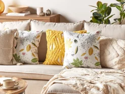 Conjunto De 2 Almofadas Decorativas Em Veludo Branco Com Padrao De Folha 45 X 45 Cm Mullein