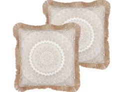 Conjunto De 2 Almofadas Decorativas Cremes E Brancas 45 X 45 Cm Geranium