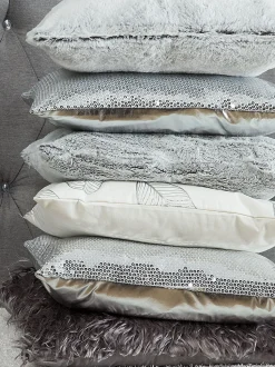 Conjunto De 2 Almofadas Decorativas 45 X 45 Cm Brancas Freesia