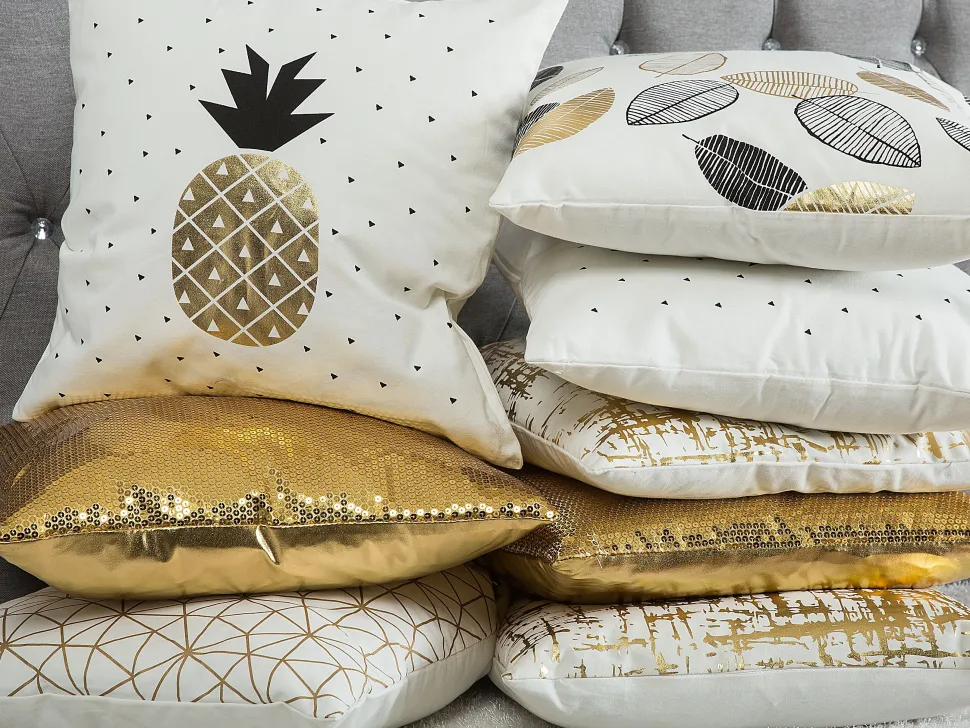 Conjunto De 2 Almofadas Decorativas Com Lantejoulas 45 X 45 Cm Dourada Aster
