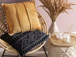 Conjunto De 2 Almofadas Decorativas Algodao E Viscose Amarela Com Relevo 45 X 45 Cm Kavalam