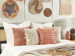 Conjunto De 2 Almofadas Decorativas Com Padrao Geometrico Em Algodao Vermelho E Creme 45 X 45 Cm Deglupta