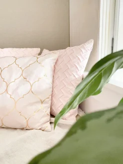 Conjunto De 2 Almofadas Decorativas Entrelacada 45 X 45 Cm Rosa Tithonia