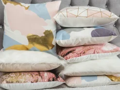 Conjunto De 2 Almofadas Decorativas Rosas E Douradas 45 X 45 Cm Ixia