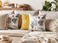 Conjunto De 2 Almofadas Em Veludo Branco E Verde Com Padrao De Folha 45 X 45 Cm Okra